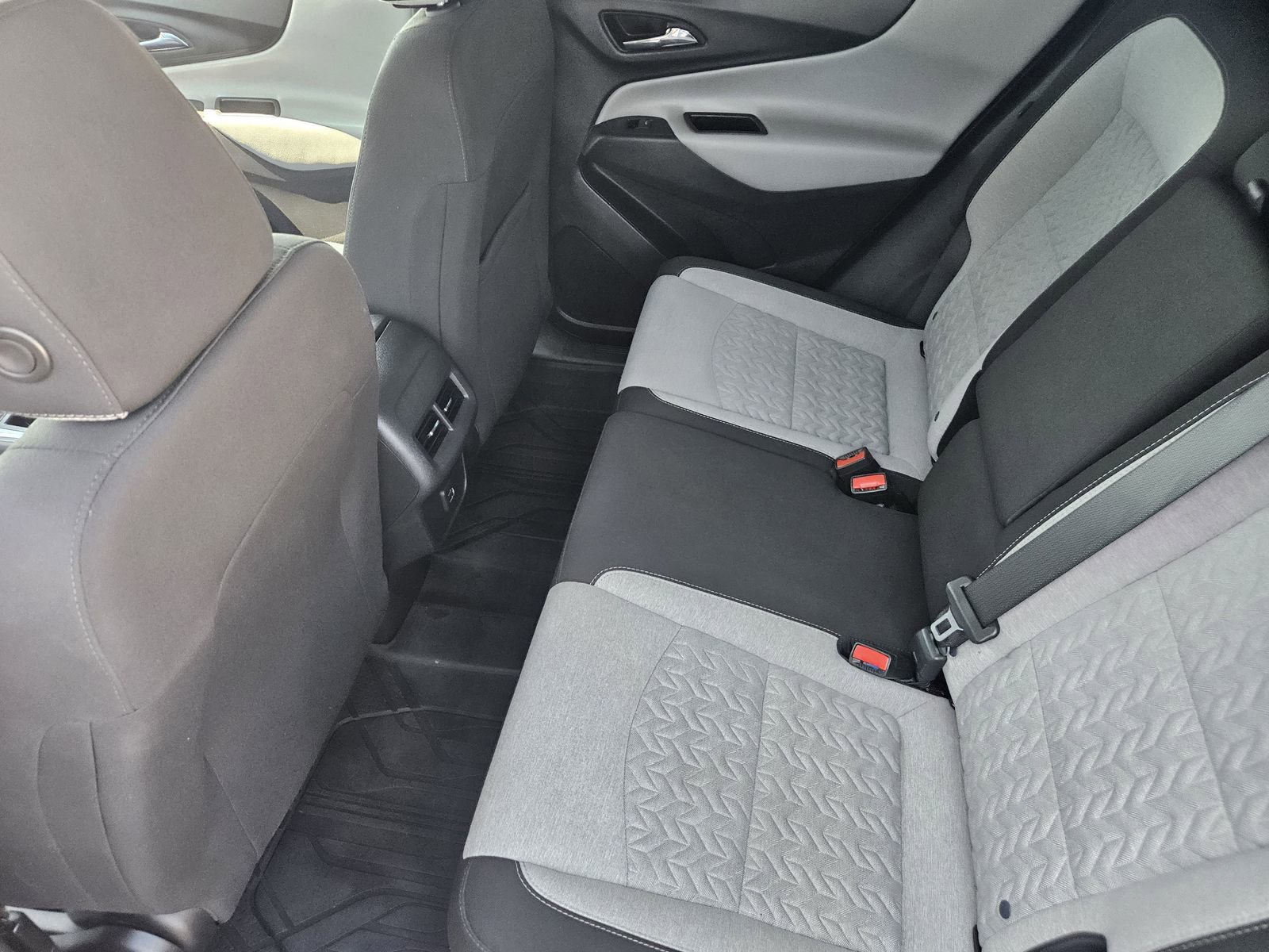 Certified 2023 Chevrolet Equinox LS w/ LPO, Floor Liner Package image 31