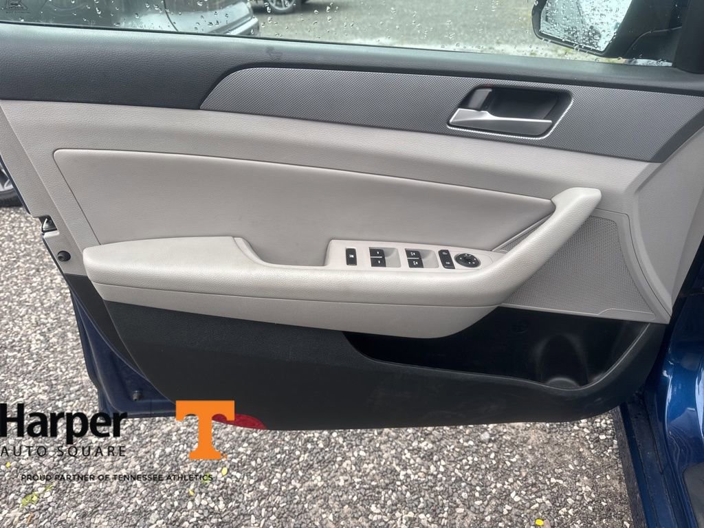 Used 2019 Hyundai Sonata SEL w/ Tech Package 02 FWD image 19
