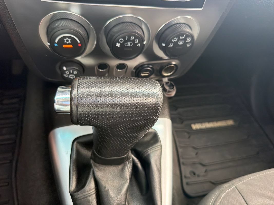 Used 2006 HUMMER H3 w/ Chrome Appearance Package AWD/4WD image 28