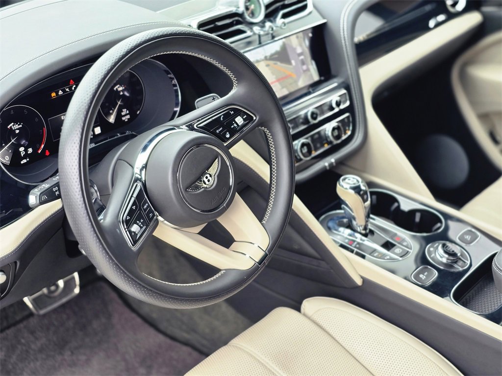 Used 2023 Bentley Bentayga Extended Wheelbase image 20