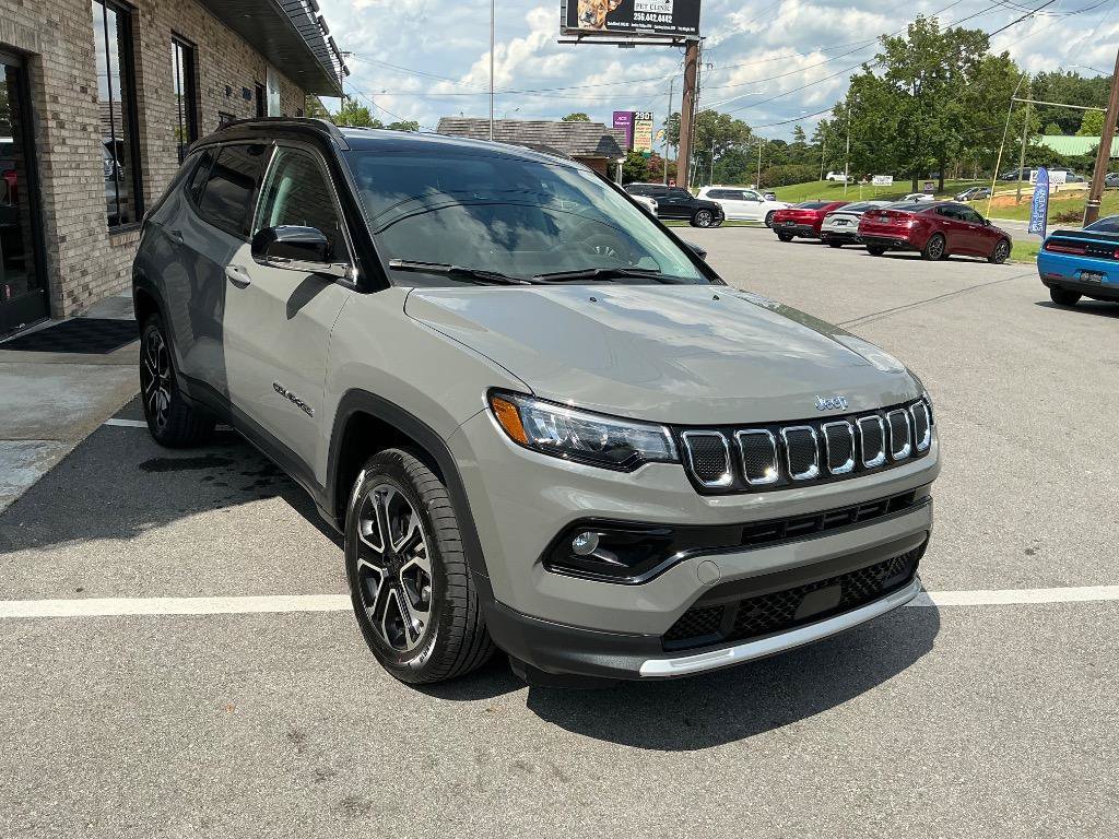Used 2022 Jeep Compass Limited AWD/4WD image 6
