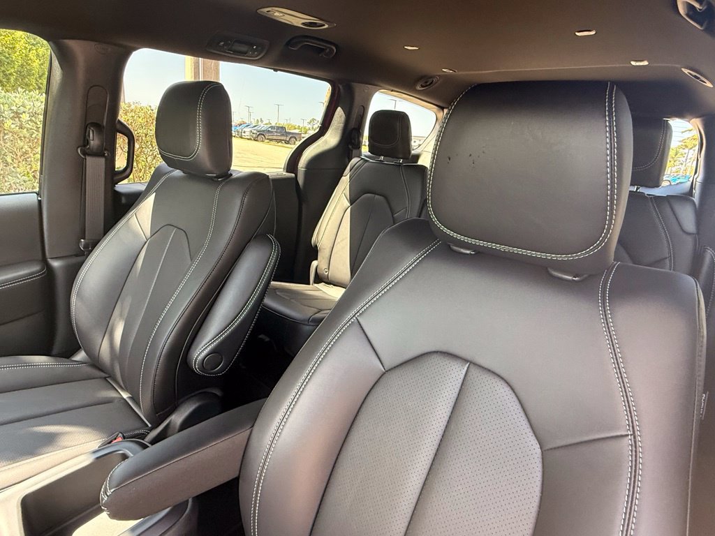 New 2026 Chrysler Pacifica Select FWD image 22