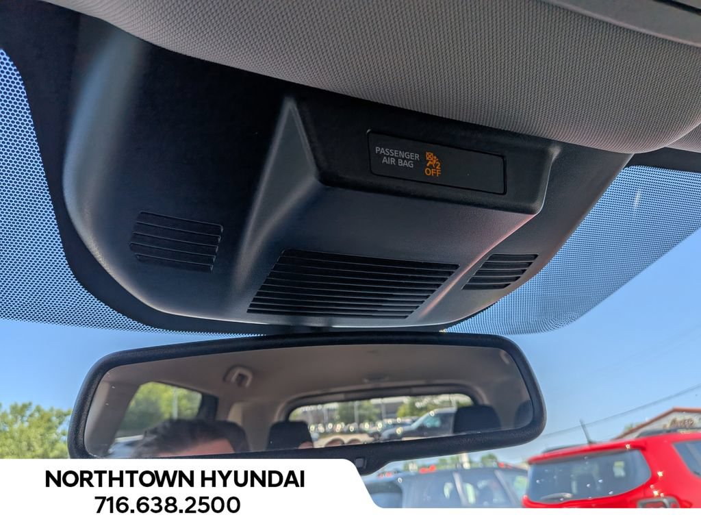 Used 2026 Nissan Rogue SL AWD/4WD image 25
