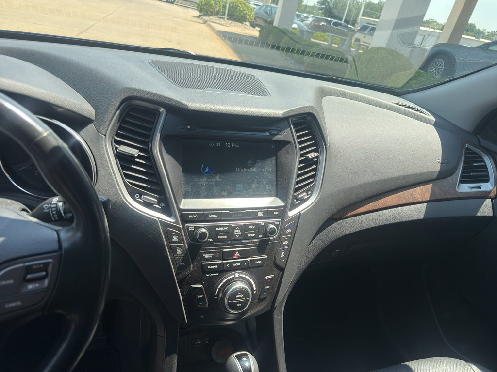 Used 2017 Hyundai Santa Fe FWD image 13