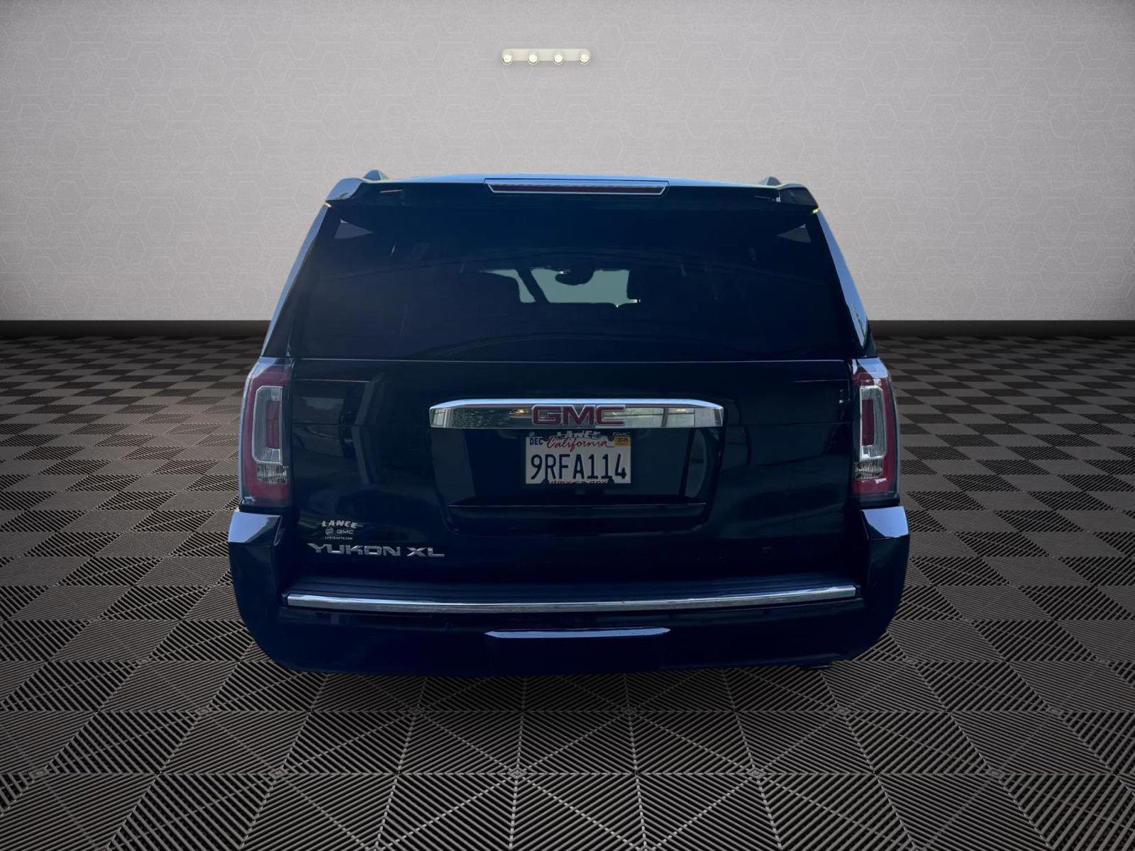 Used 2015 GMC Yukon XL Denali w/ Touring Package image 6