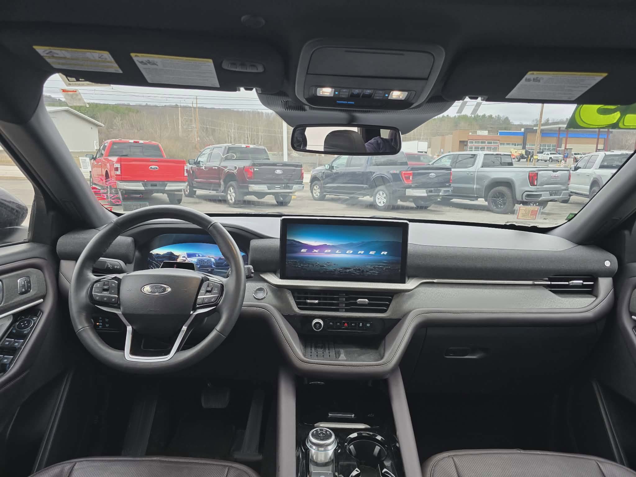 Certified 2025 Ford Explorer Platinum w/ LUX Leather Package image 14