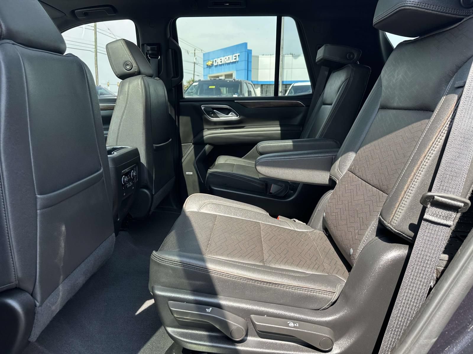 Certified 2023 Chevrolet Tahoe High Country AWD/4WD image 24
