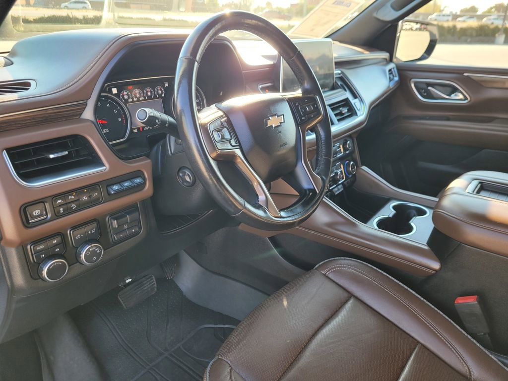 Used 2021 Chevrolet Suburban High Country w/ Premium Package image 16