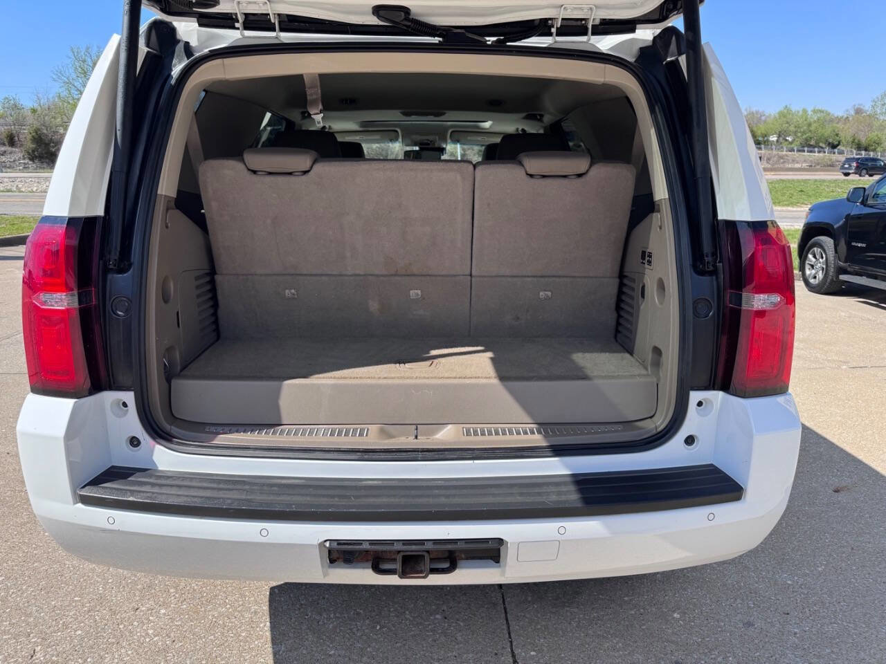 Used 2016 Chevrolet Tahoe LT w/ Luxury Package AWD/4WD image 24