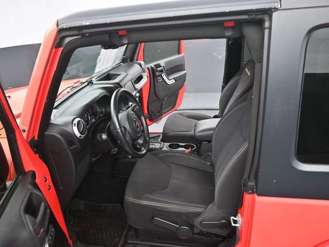 Used 2013 Jeep Wrangler Sahara w/ Connectivity Group AWD/4WD image 10