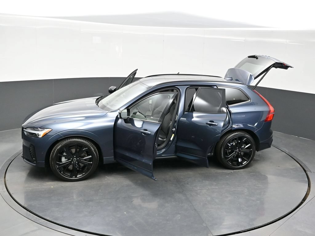 New 2026 Volvo XC60 B5 Ultra w/ Climate Package AWD/4WD image 40