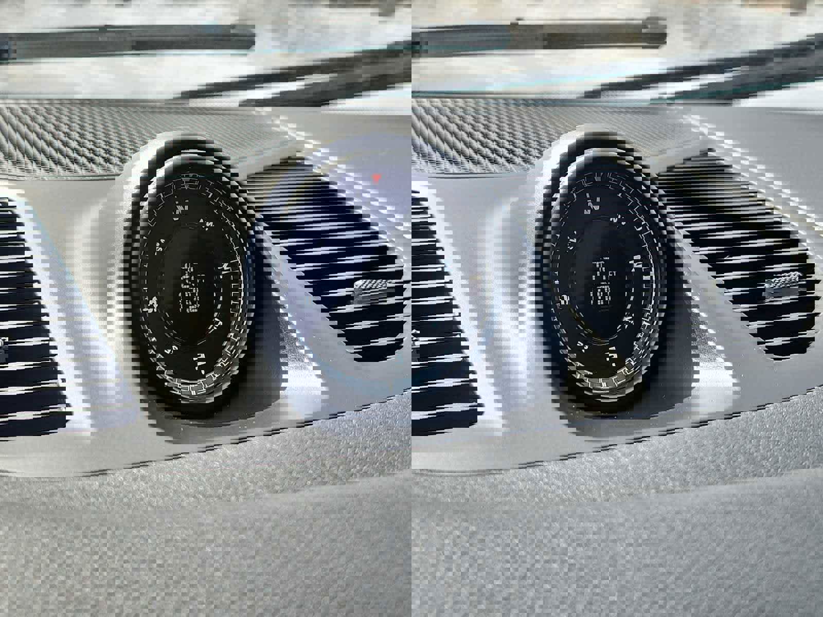 Certified 2024 Porsche Cayenne Coupe image 26