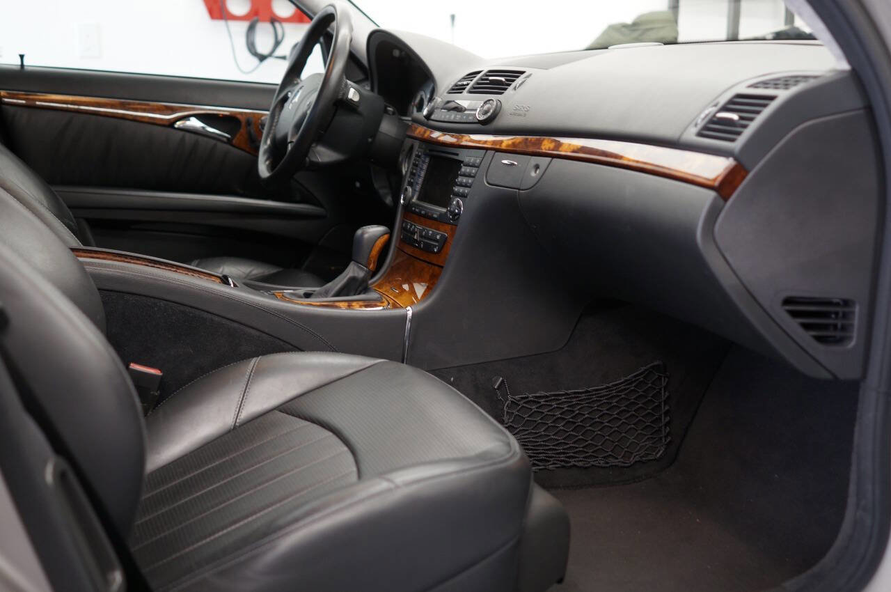 Used 2006 Mercedes-Benz E 55 AMG Sedan image 24