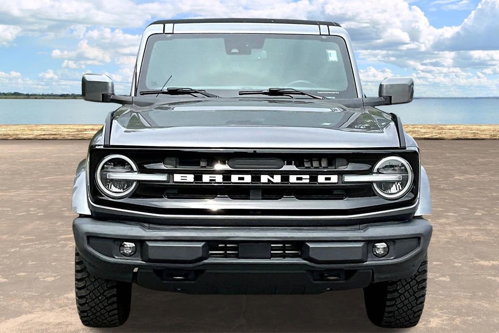 Used 2023 Ford Bronco Outer Banks AWD/4WD image 2