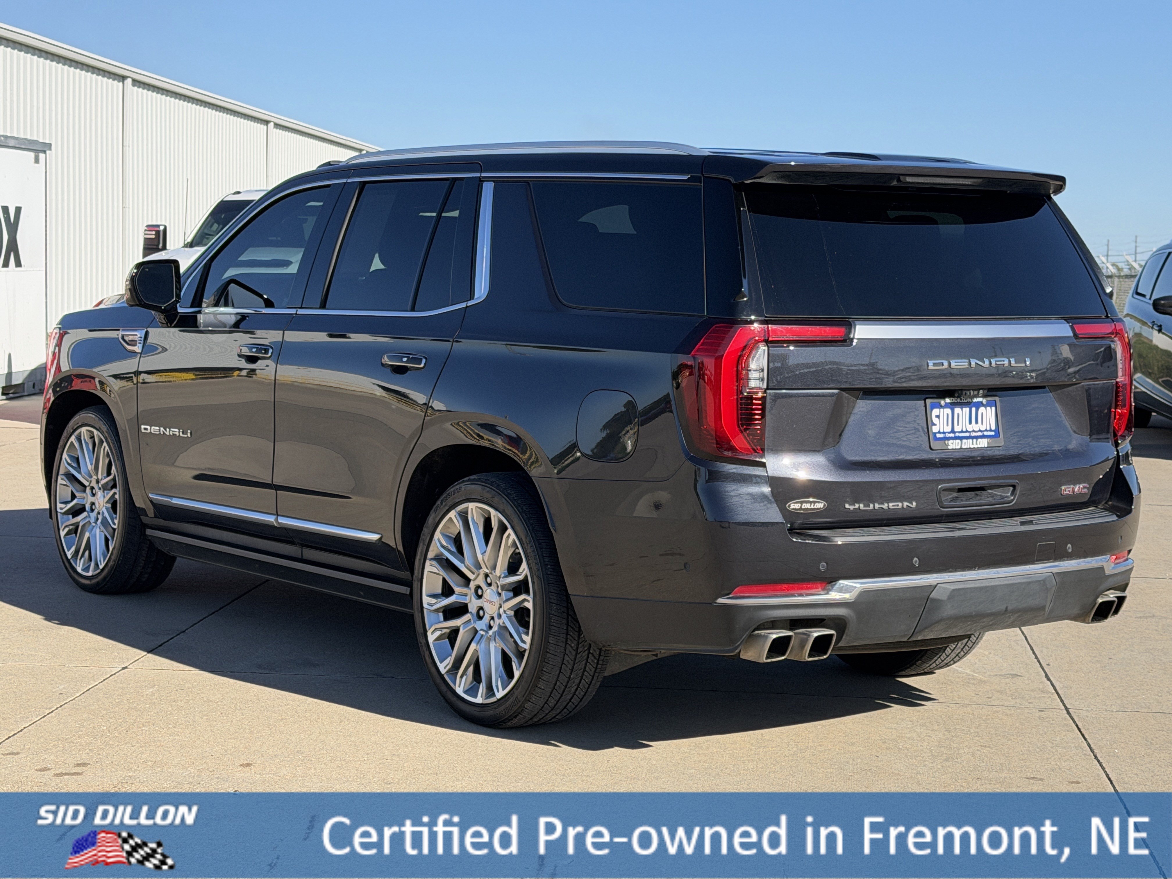 Certified 2025 GMC Yukon Denali w/ Denali Reserve Package AWD/4WD image 8