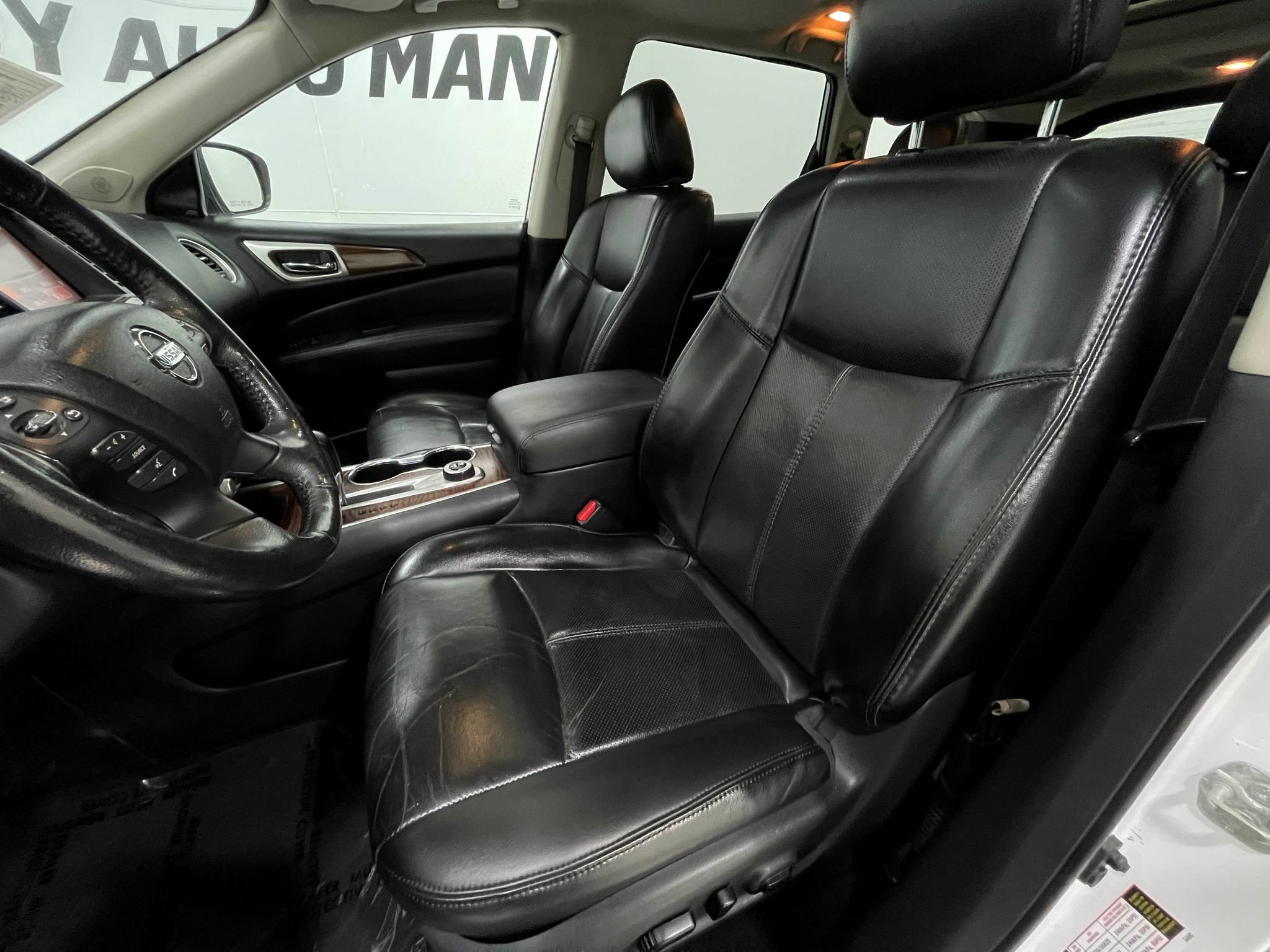 Used 2019 Nissan Pathfinder Platinum w/ Cargo Package AWD/4WD image 14