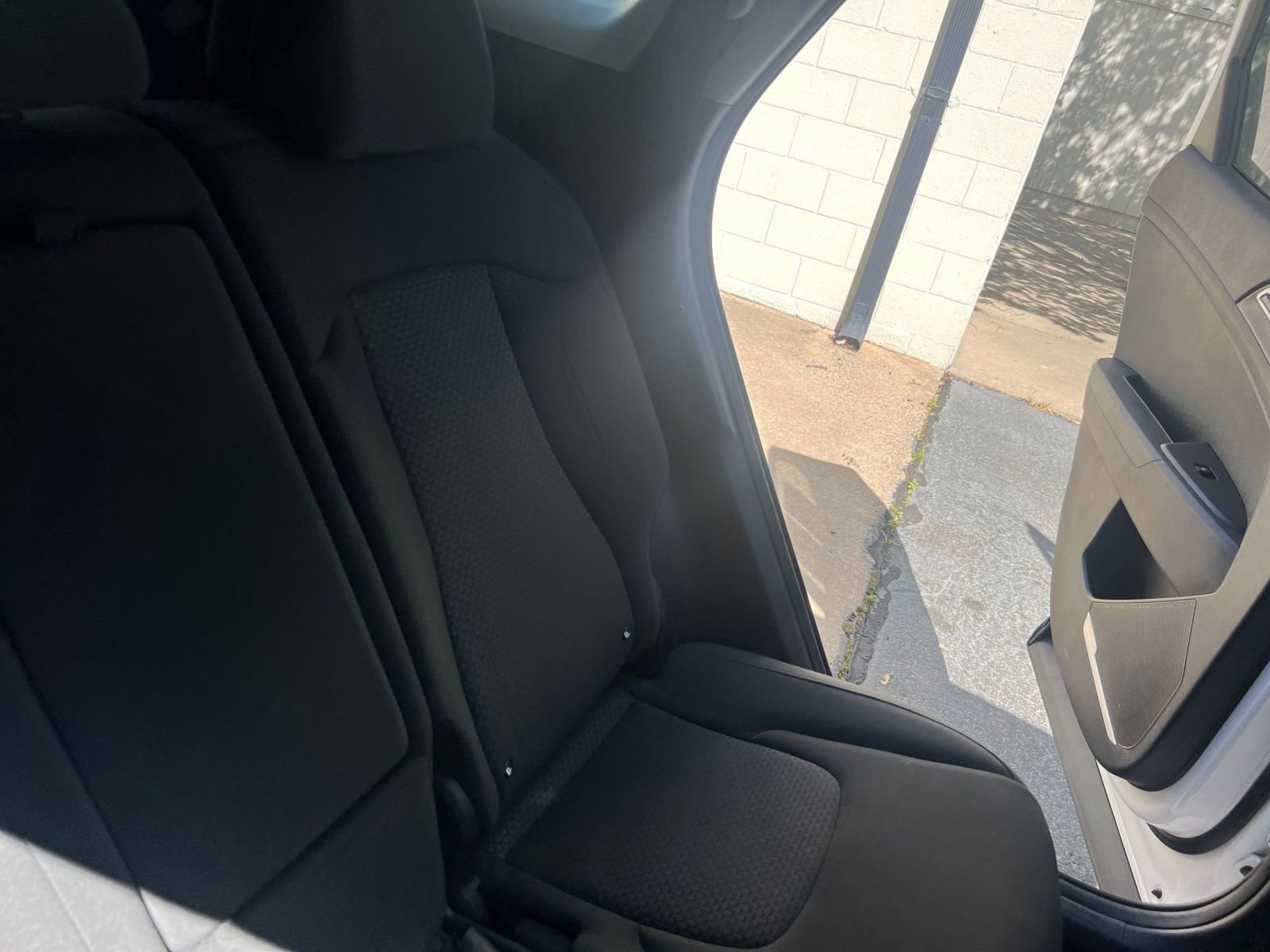 Used 2025 Kia Sportage LX image 32