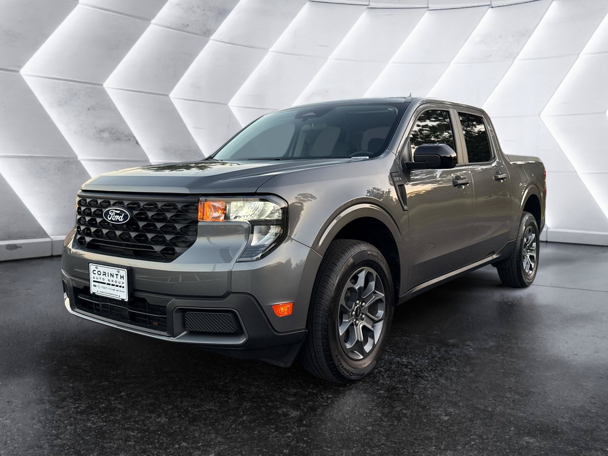Certified 2025 Ford Maverick XLT w/ XLT Luxury Package FWD image 3