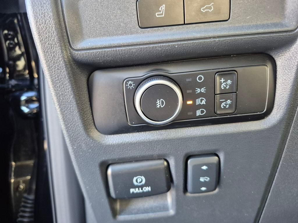 Used 2024 Ford Expedition Limited image 19