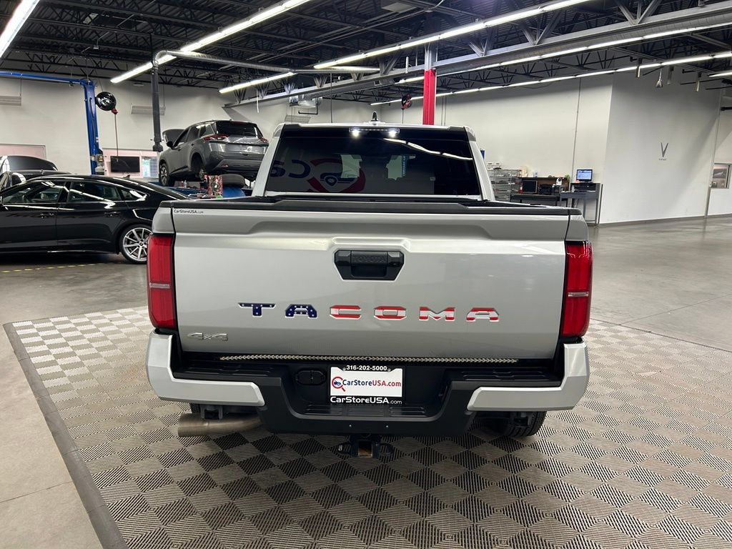 Used 2024 Toyota Tacoma SR5 AWD/4WD image 10