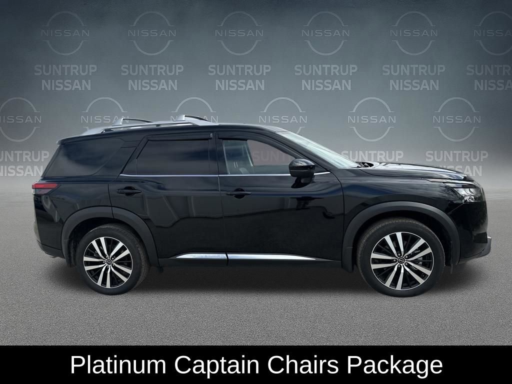 Used 2025 Nissan Pathfinder Platinum image 8