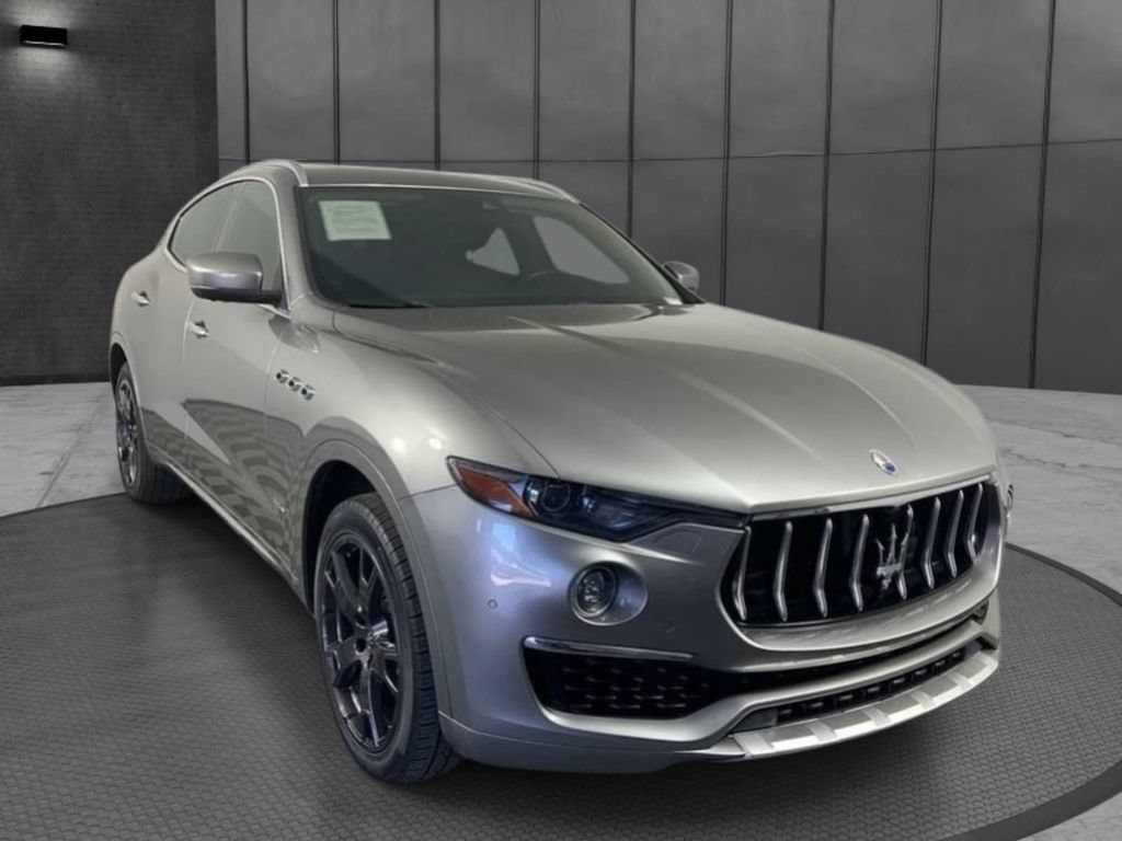 Used 2019 Maserati Levante GranLusso AWD/4WD image 5
