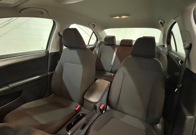 Used 2015 Volkswagen Jetta SE FWD image 36
