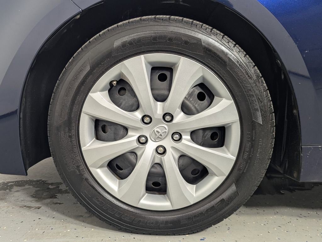 Used 2022 Toyota Corolla LE FWD image 9