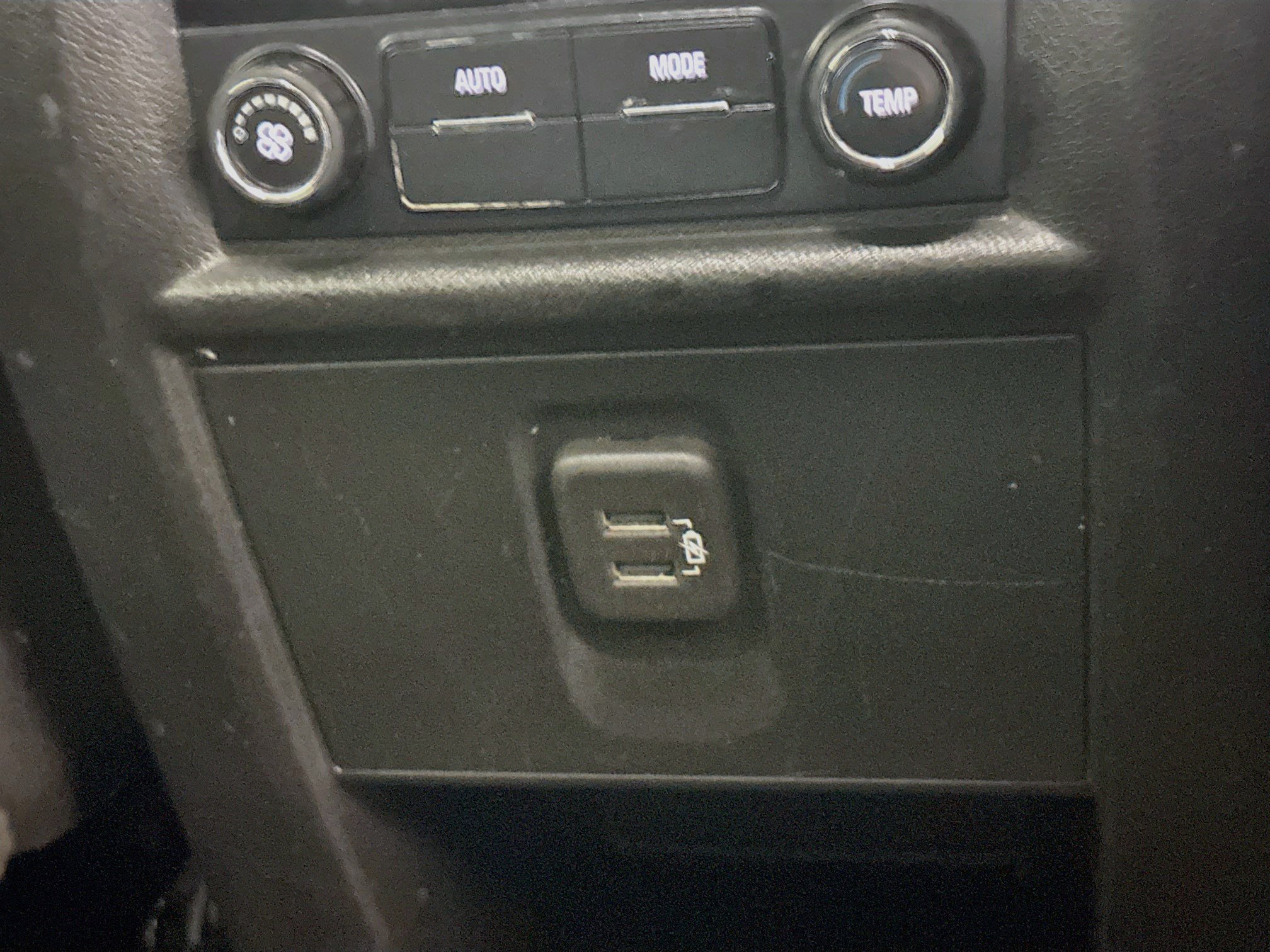 Used 2021 Chevrolet Traverse LS FWD image 42
