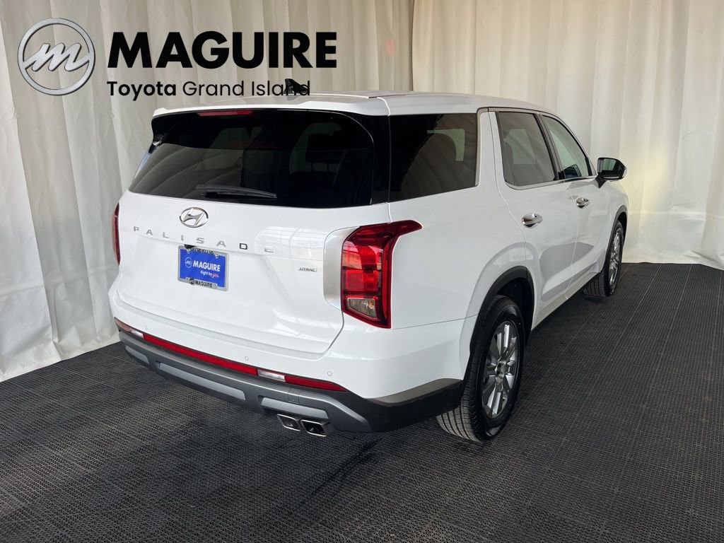 Used 2023 Hyundai Palisade SE w/ Cargo Package image 30