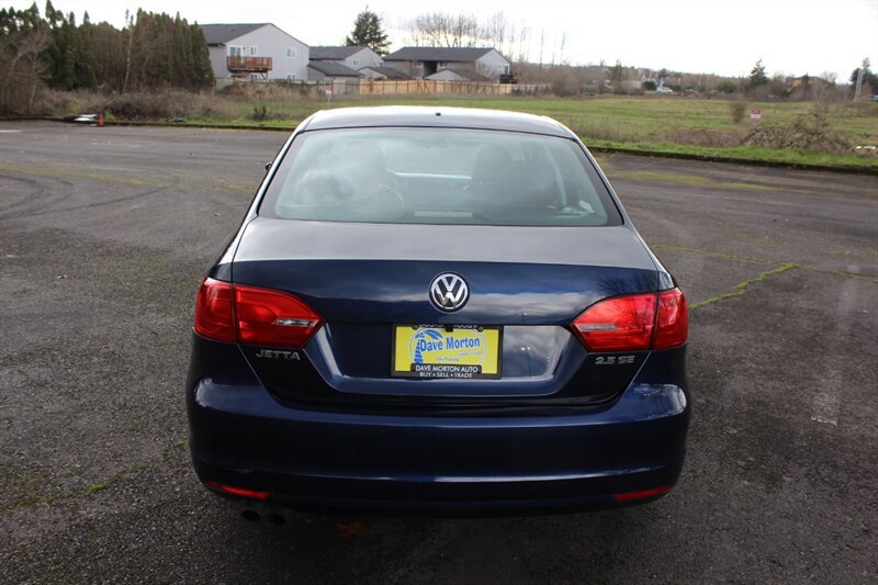Used 2012 Volkswagen Jetta SE FWD image 8