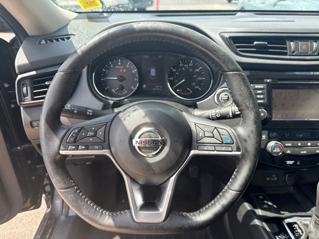 Used 2020 Nissan Rogue SV w/ Sun & Sound Touring Package AWD/4WD image 11