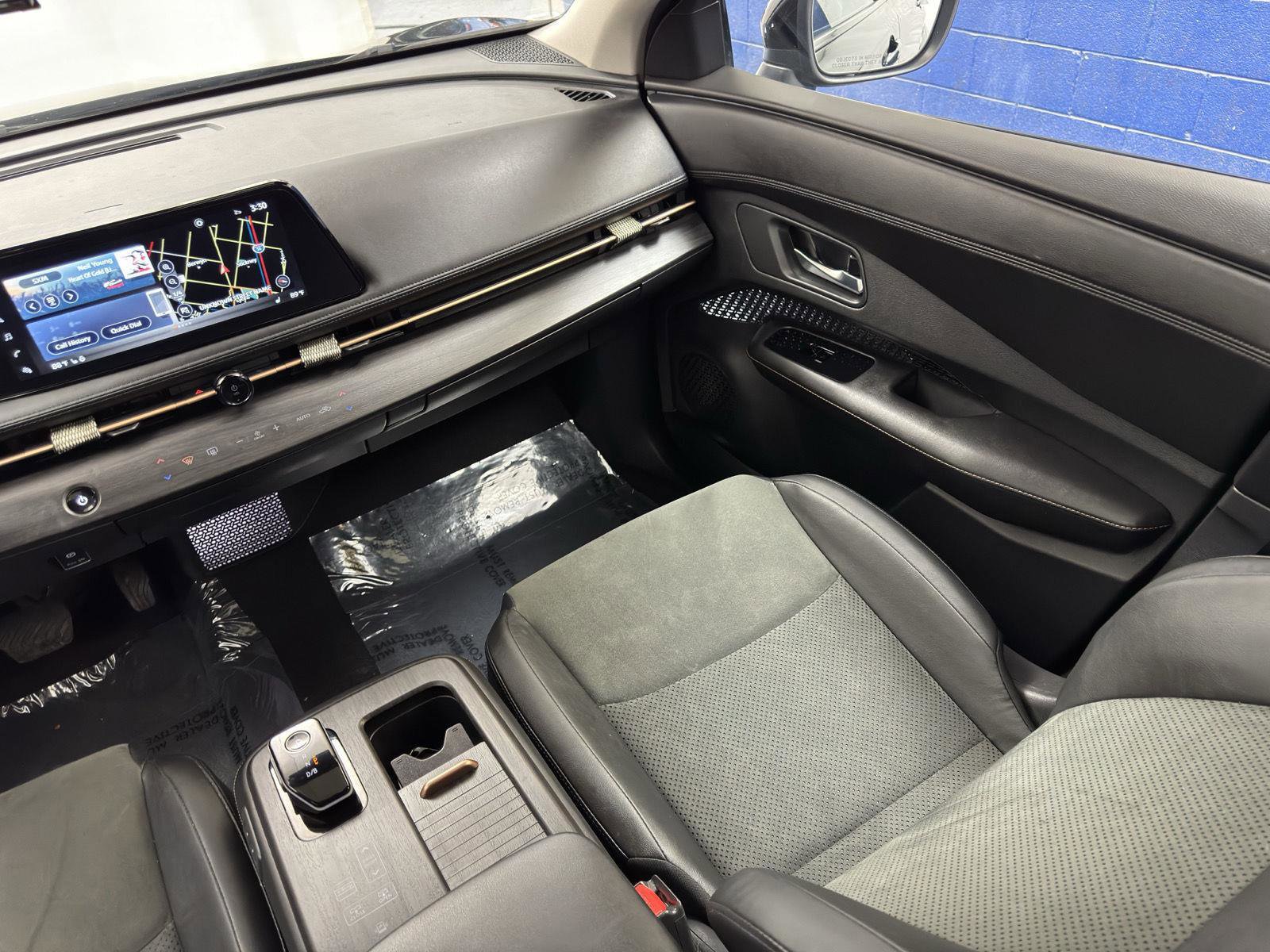 Used 2023 Nissan Ariya FWD image 27