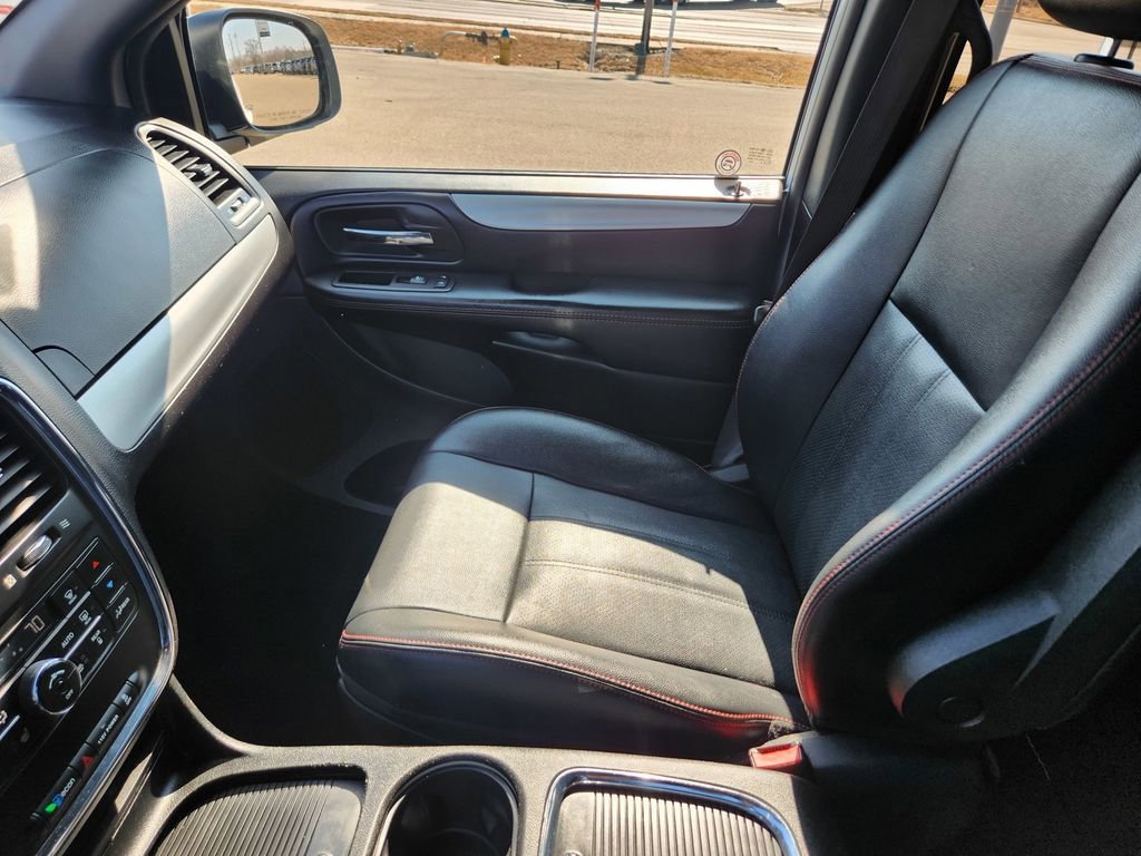 Used 2017 Dodge Grand Caravan GT image 15