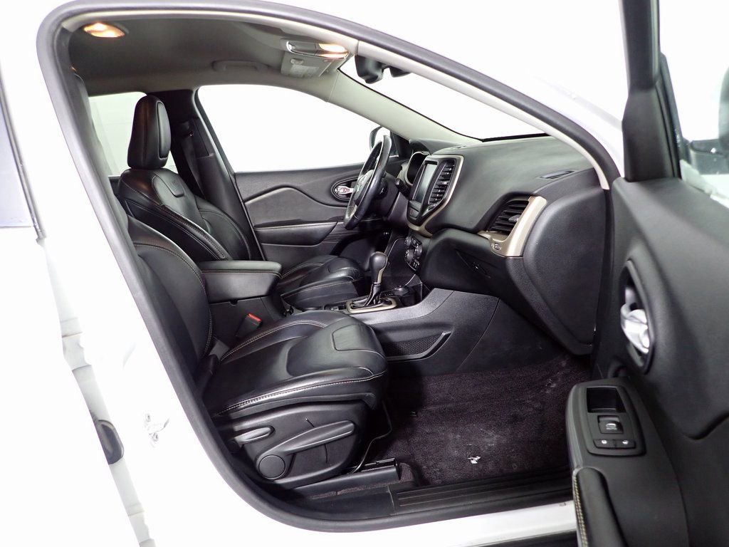 Used 2016 Jeep Cherokee Limited image 33