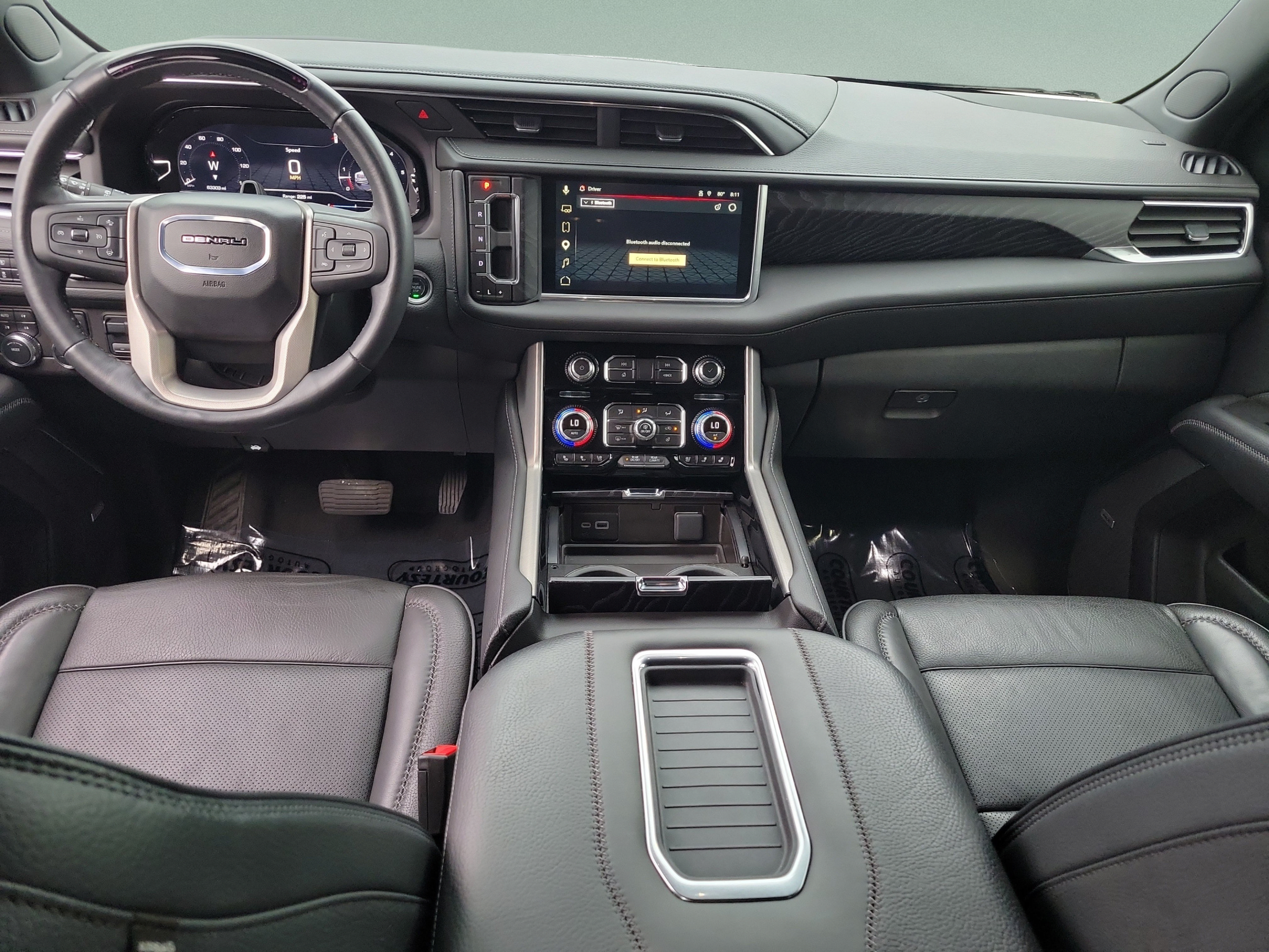 Used 2024 GMC Yukon Denali w/ Advanced Technology Package AWD/4WD image 13