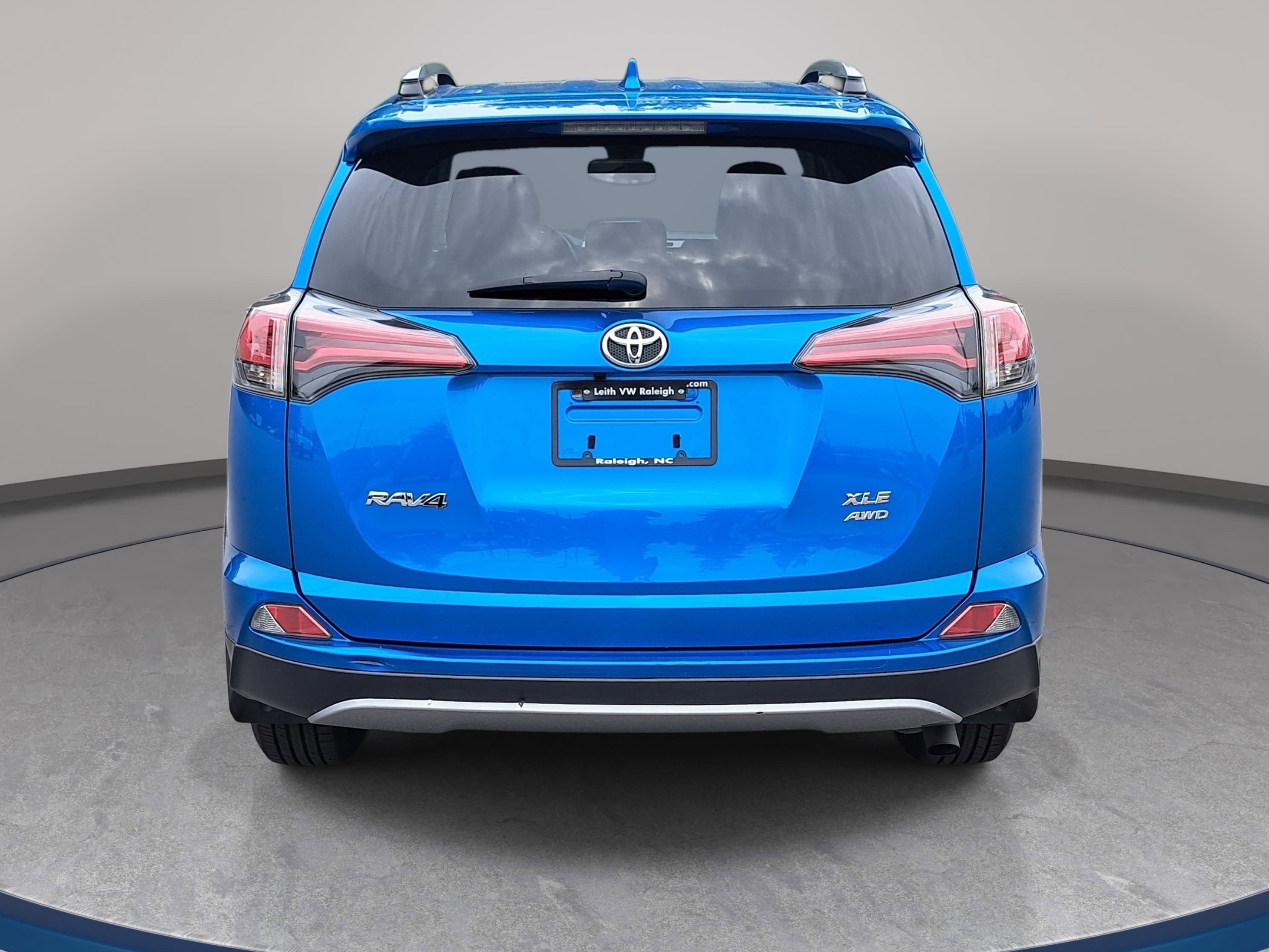 Used 2017 Toyota RAV4 XLE w/ Plus Special Value Package AWD/4WD image 6
