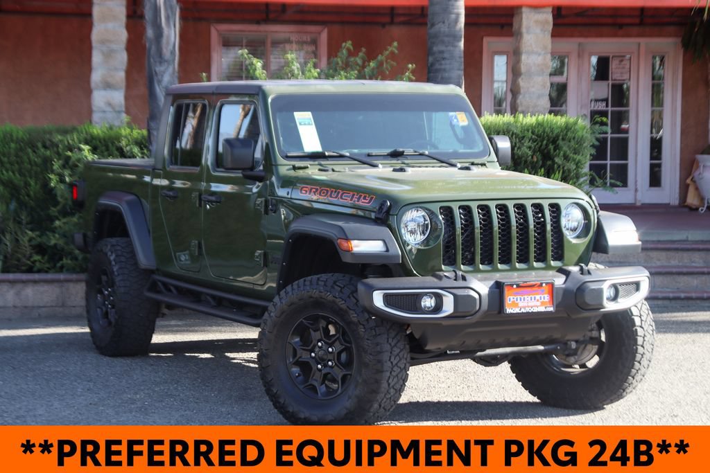 Used 2023 Jeep Gladiator Sport AWD/4WD image 2