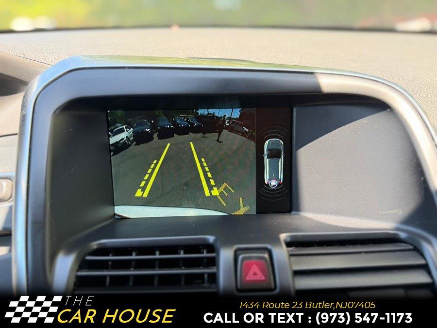 Used 2016 Volvo XC60 T6 w/ Proximity Package AWD/4WD image 26