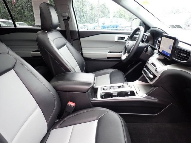 Certified 2024 Ford Explorer XLT w/ Equipment Group 202A AWD/4WD image 10
