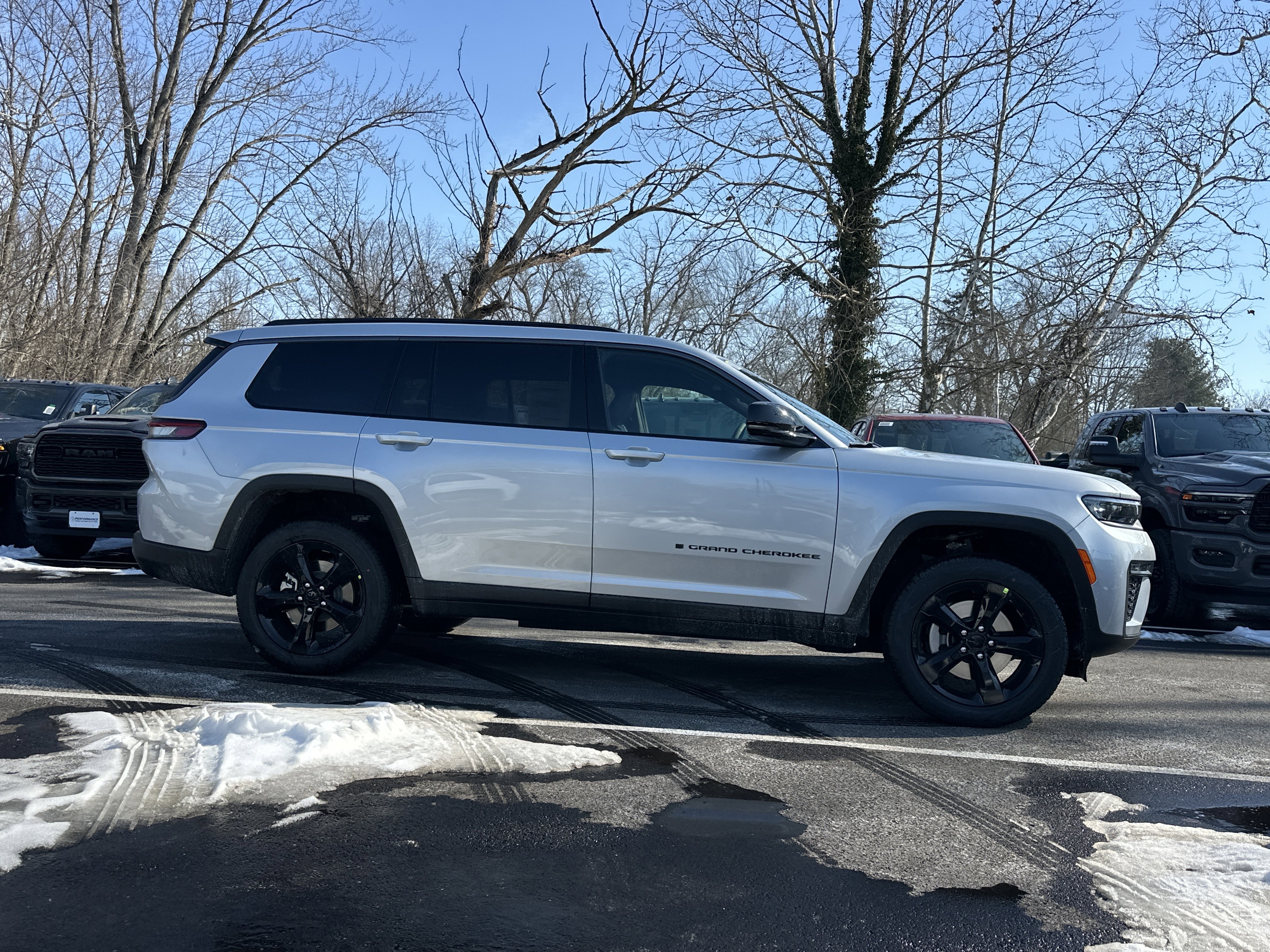 New 2026 Jeep Grand Cherokee L Limited w/ Limited Altitude Package image 22