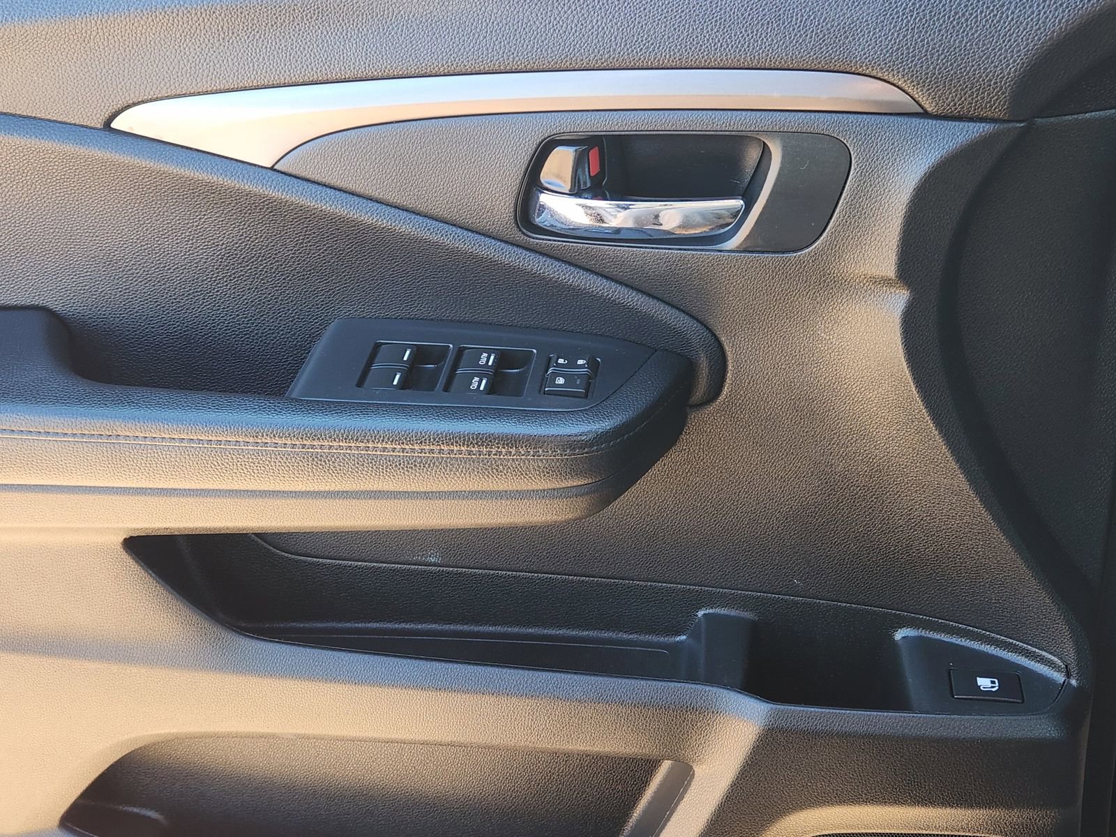 Used 2022 Honda Pilot Sport image 26