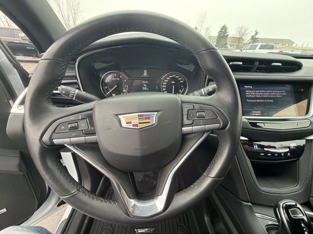 Certified 2025 Cadillac XT6 Luxury AWD/4WD image 13