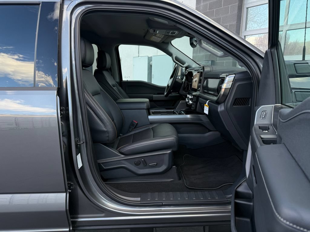 Used 2026 Ford F350 Lariat AWD/4WD image 22