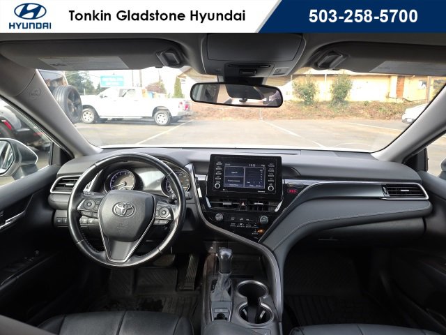 Used 2021 Toyota Camry SE w/ Cold Weather Package image 25