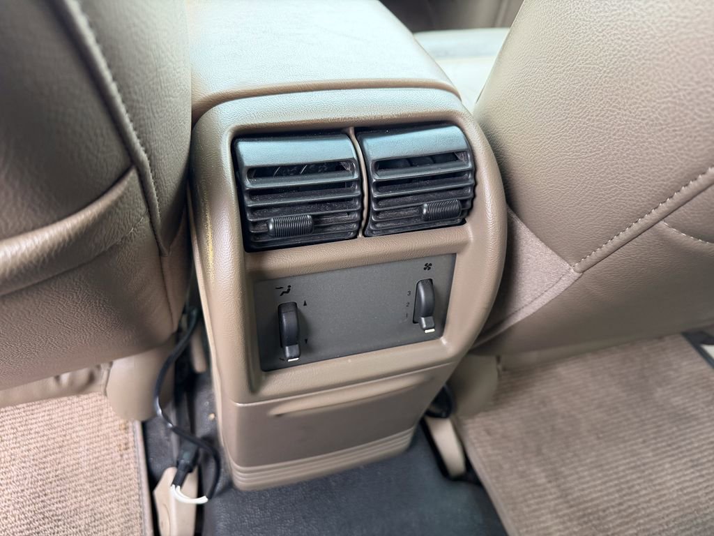 Used 2004 Ford Explorer Sport Trac 4x4 image 24