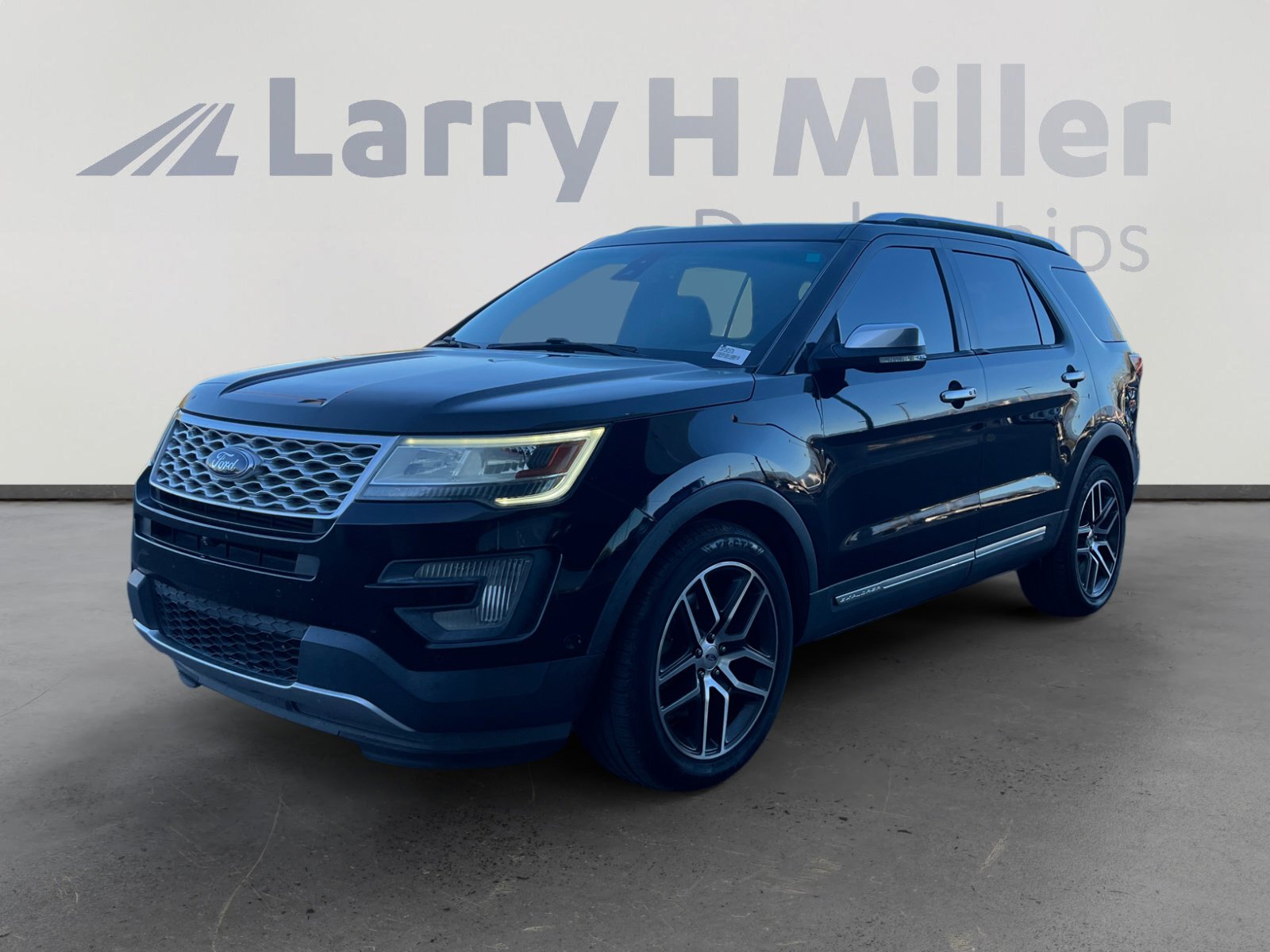 Used 2016 Ford Explorer Platinum image 1