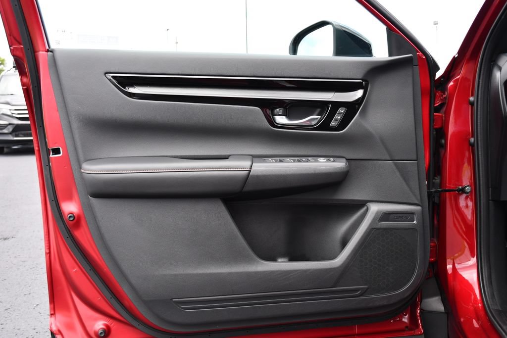 Used 2025 Honda CR-V Sport Touring image 14