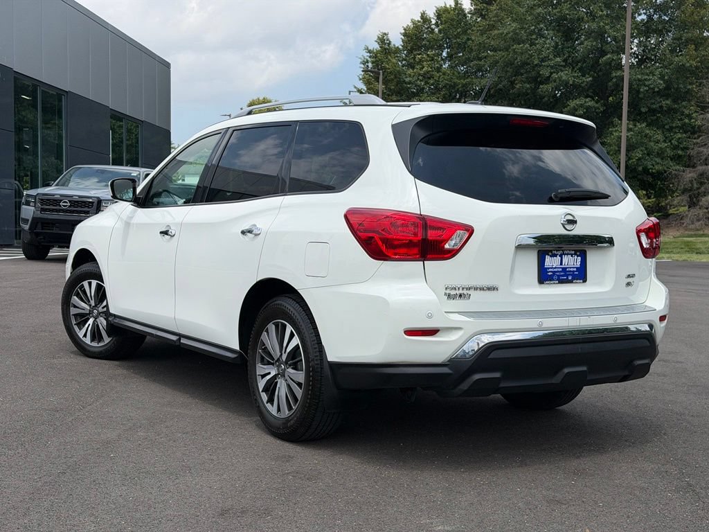 Used 2017 Nissan Pathfinder SV w/ SV Cold Weather Package AWD/4WD image 4