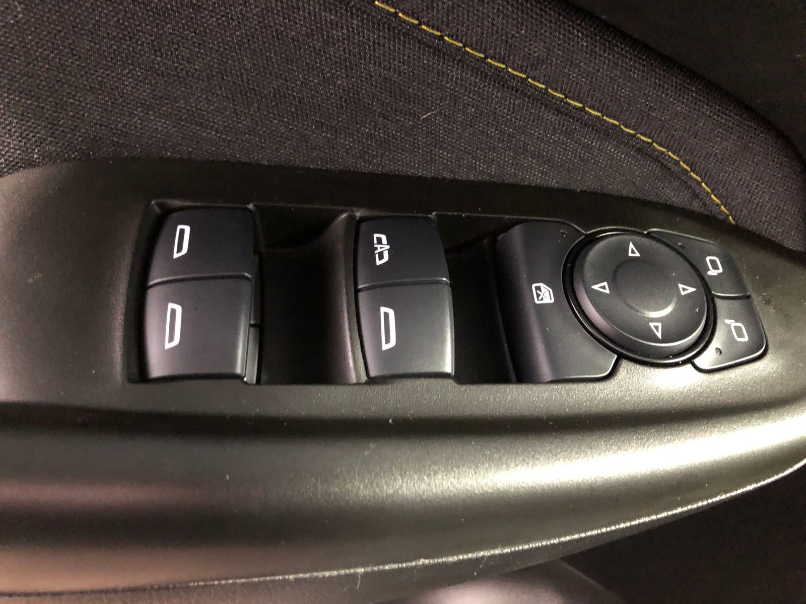 Used 2025 Chevrolet TrailBlazer ACTIV w/ Convenience Package AWD/4WD image 37